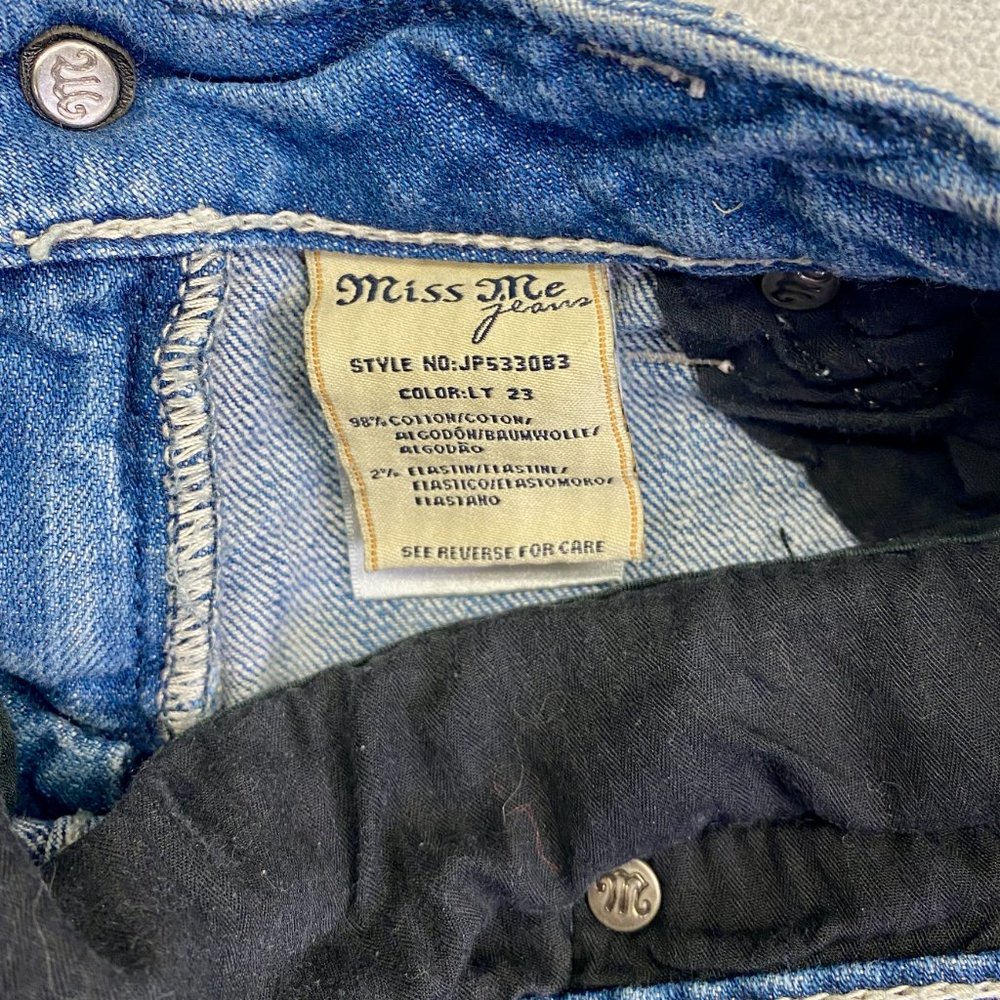 Women's Blue Denim Shorts - Picture 4 of 6